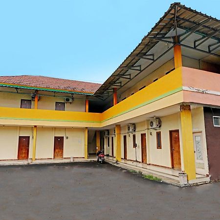 Oyo 91955 Pondokan Cempaka Cirebon Exteriér fotografie